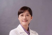 妹柯美蘭選民眾黨立委 柯P全家都擔心 柯文哲妹柯美蘭今(16)日在臉書宣布,爭取參選民眾黨立委。圖/取材柯美蘭臉書