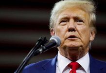 川普諷拜登「武力護台」承諾:只有傻子才會那麼做 美國前總統川普接受《NBC》訪問說,拜登說出承諾「保衛台灣」,「只有傻子才會那麼做」。圖/引自微博