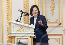 政院通過最低工資法草案 蔡英文最低工資3萬確定跳票 行政院通過《最低工資法》草案後,蔡英文總統表示基本工資明年調為2萬7470元,過去蔡英文主張基本工資達3萬的政見確定跳票。圖/引自蔡英文臉書