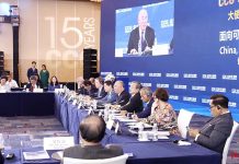 大陸氣候特使解振華:完全淘汰化石燃料「不符合實際」 中國氣候變化事務特使解振華在「第9屆中國與全球化論壇」發言。圖/取自紅星新聞