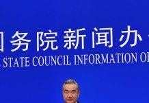 習出席APEC峰會?王毅:正溝通 年底「拜習會」有機會 大陸外長王毅今(26)日出席國務院新聞辦有關外交白皮書發表現場,暗示大陸國家主席習近平可能出席11月APEC美國峰會。圖/引自北京日報