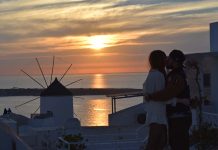 夢幻旅遊清單一定有它 情定希臘邂逅聖多里尼島 圖/愛旅遊 迎家國際旅行社