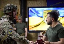 澤倫斯基招攬西方軍火商 打造軍事生產中心 澤倫斯基表示,將以「大型軍事中心」計劃吸引西方軍火商。圖/取自澤倫斯基粉絲專頁