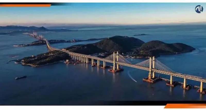 平潭海峽公鐵大橋是大陸首座公鐵兩用跨海大橋，也是「十三五」規劃中北京至台灣高鐵的先期工程。圖／引自微博《玉淵譚天》