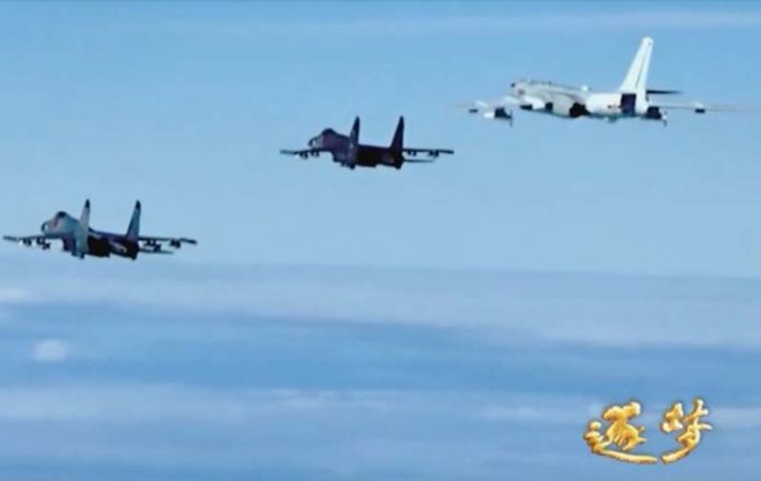 8月7日，共軍媒體公布對台空軍主力「王海大隊」的演習影片。圖／中國軍網