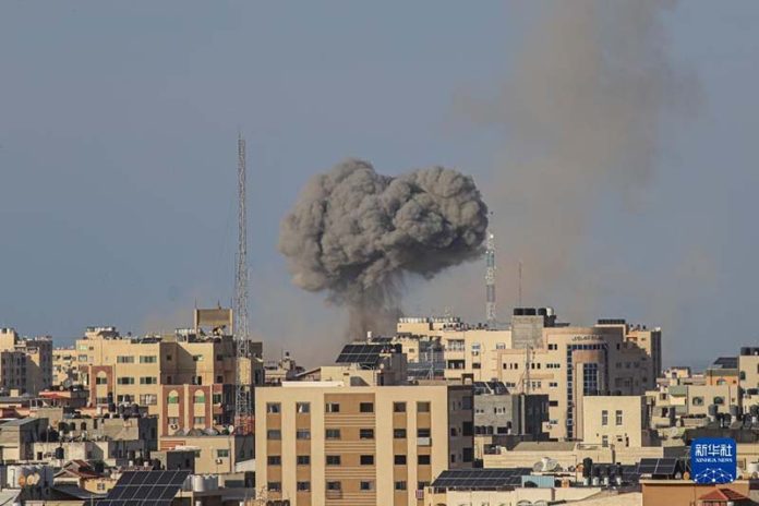 以色列持續對巴勒斯坦的加薩地區進行報復性空襲。圖／新華社
