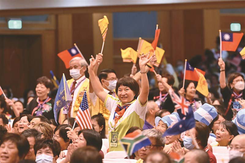 與會團體熱烈歡呼，歡喜回家。圖／佛光山