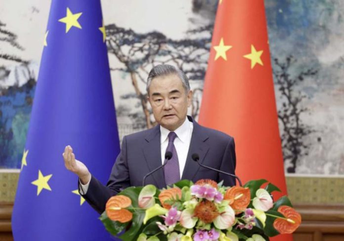 中共外長王毅波過了一個最忙祿的周末，14、15日分別與4個國家的外長通電話。圖／引自中共外交部官網