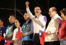 朱立倫自爆韓國瑜求當副主席 趙少康:韓國瑜勃然大怒 國民黨主席朱立倫日前向媒體表示韓國瑜主動表達要當國民黨副主席。圖/引自朱立倫臉書