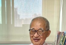 王建煊投書喊話郭台銘 舖陳2028大選才對 前監察院長王建煊投書呼籲鴻海創辦人郭台銘,想當總統為人民服務,切記欲速不達。圖/引自王建煊臉書