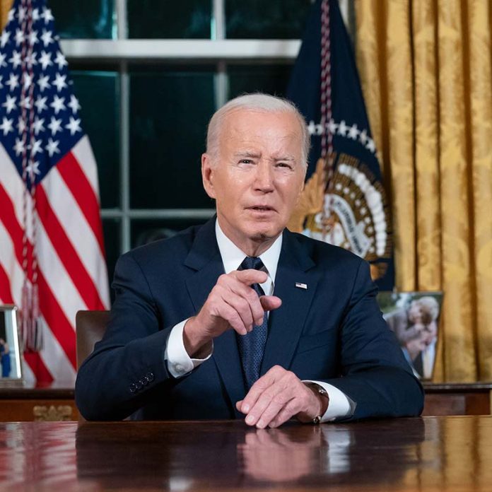 美國總統拜登針對以巴衝突、俄烏戰爭，在白宮向全美發表演說。圖／取自President Joe Biden臉書