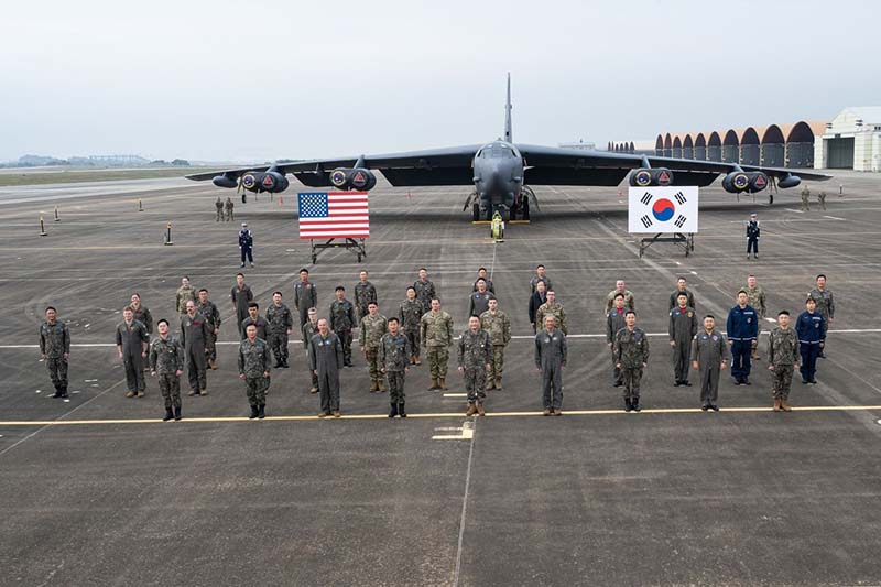 美日韓戰機在朝鮮半島演習為B52掩護。圖／駐韓美軍臉書