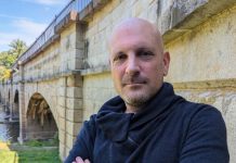 不滿拜登對以色列政策 美國務院官員醞釀「兵變」 因不滿拜登的以巴政策,美國國務院官員、政治軍事事務局主任喬希·保羅辭職抗議。圖/引自LinkedIn