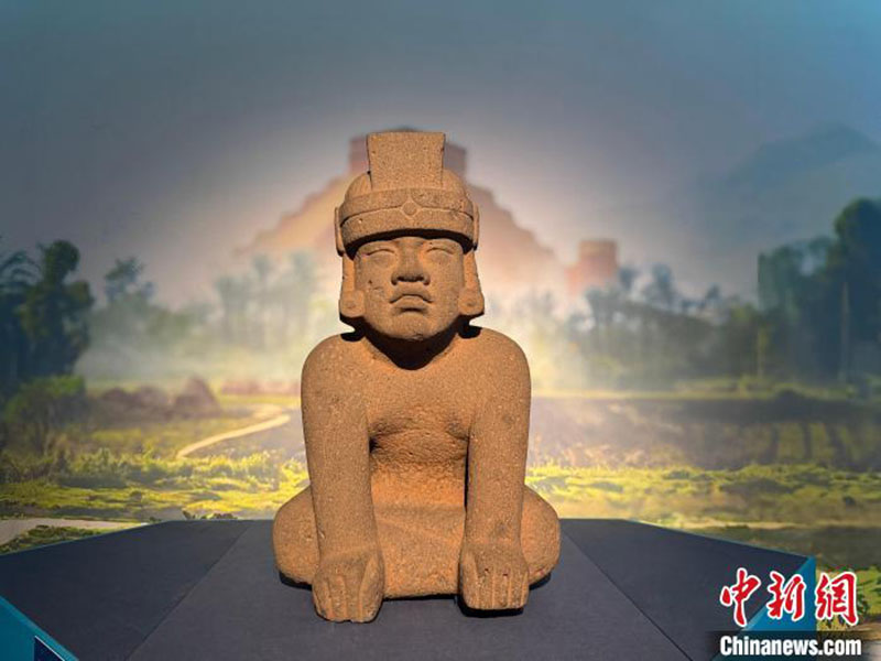 在遼寧省博物館舉行的墨西哥古代文明展,出現「王子」豹人石雕。圖／中新網