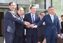 國戰會論壇/政治不只有眼前茍且 更有史冊人 本來在11月15日已經達成共識的國民黨、民眾黨,竟然在起初商定的11月18日公布藍白合結果的前夕再起紛爭,為了民調的「誤差范圍」爭論不休,將科學問題扭曲為政治問題,讓人大跌眼鏡。