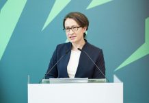 奔騰思潮/求求正副總統候選人,別拿貓騙選票了! 圖/蕭美琴臉書