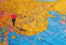 國戰會論壇/美國助台練兵?小心雞飛蛋打 台灣社會不能不審慎對待美國國會《國防授權法案》涉台部分,與其被推向中美博弈的危險前沿,讓台海局勢少受刺激,給未來多留些時間,便是給兩岸問題理想解決多創造積極條件。