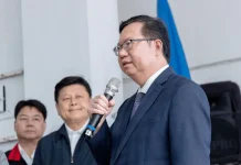 胖周瑜施計「混團」想登陸? 圖/鄭文燦臉書