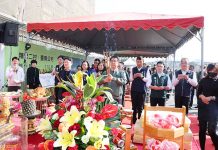 永康台南公宅上梁典禮隆重舉行 黃偉哲力宣承諾提升居住品質 「臺南市永康區精忠二村眷改土地標售暨規劃開發案」公營住宅上樑典禮。圖/台南市政府