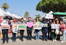 水交社文化祭暨年貨大街熱鬧開幕 黃偉哲邀民眾一起感受暖暖眷村味 圖/台南市政府