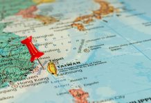 國戰會論壇/立院藍白合作 可制約兩岸路線暴衝? 立法院無論是組成兩岸事務委員會、兩岸監督小組,不僅利於立法權對行政權之監督與制衡,也利於建構兩岸政策取向「低政黨化」過程,盡量排除兩岸政策形成中來自個別政黨極端意識型態之禁錮。