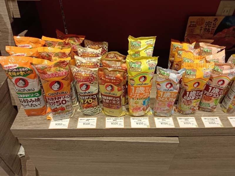 同樣口味的廣島燒醬，還可以依鹽度不同進行區分，甚至，1歲小孩專用的廣島燒漿，也有多達四種可供選擇。