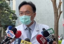 高雄民生醫院開錯刀罰50萬 王必勝:已組專案小組調查 高雄市立民生醫院副院長張科指出,原本要開刀的病患因胸腔有膿疱,要進行胸腔引流手術,打一個洞插入引流管。主治醫師動刀後驚覺不對,發現送錯人,護理人員趕緊通報,醫院事後也進行調查,通報衛生局。圖/擷取自網路