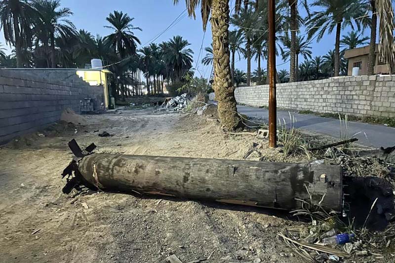 以色列境內一枚飛彈殘骸。圖／安納杜魯新聞社