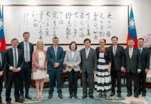 國戰會論壇/林佳龍任外交部長硬塞的? 蔡英文總統接見「紐西蘭國會跨黨派友台小組訪台團」,在介紹與會來賓時,證實總統府秘書長林佳龍將接任外交部長。