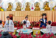 鄭文燦、蔣萬安浴佛 力推國定佛誕節 行政院副院長鄭文燦(中)、台北市長蔣萬安(右二)、內政部宗教及禮制司司長林清淇(左二)等貴賓親臨法會浴佛。