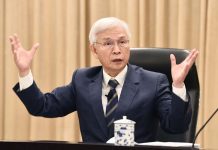 國戰會論壇/央行重擊房市 投機客不死也傷 ?(蔡鎤銘) 央行總裁楊金龍強調,央行此舉是為了教訓投機客,讓投資者更加理性。