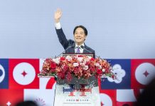 何豪毅專欄/國慶演說與利劍B 誰在共管賴清德? 總統賴清德日前於台北大巨蛋國慶晚會發表「祖國」相關談話,隨即引發社會熱議。圖/總統府