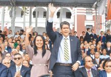 國戰會論壇/帛琉「外交暗戰」的兩面手法(蔡炫) 圖為帛琉總統惠恕仁(右)出席我國總統就職典禮。