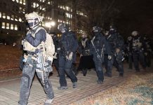 國戰會論壇/從韓國戒嚴鬧劇看民主雙標(蔡鎤銘) 南韓宣布的戒嚴令僅維持155分鐘就遭國會表決無效,戒嚴部隊離開國會。