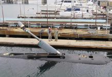 國戰會論壇/水下伏擊高手:超大無人潛航器(譚傳毅) 中方打造的超大無人潛艦體積約比美國海軍「殺人鯨」(Orca,見圖)超大無人潛艦大了約 6—8 倍。