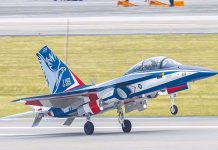 國戰會論壇/勇鷹失事恐怕沒這麼簡單(譚傳毅) 勇鷹失事雙發動機同時失效 ,根據初步調查,飛官未回報鳥擊或吸入異物,圖為勇鷹高教機編號1102的第二架量產機。