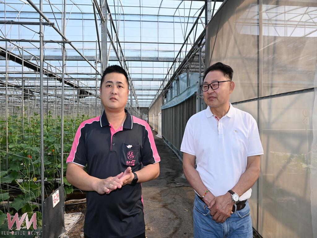 二水鄉鄉長候選人許敏適向百大青農張義鑫學習　盼將科技溫室引入家鄉