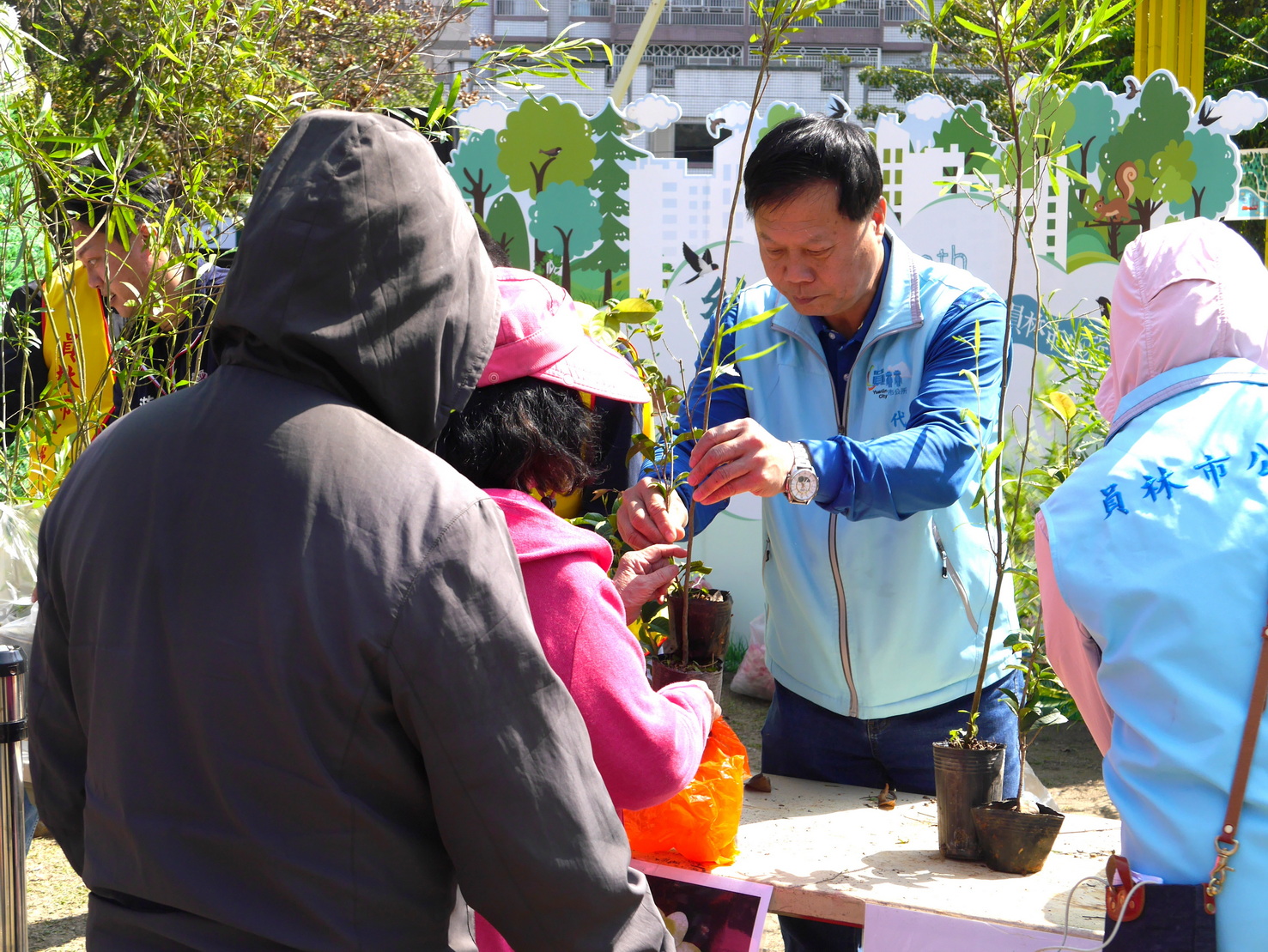 （有影片）／員林市公所發送4千株樹苗邀民眾一起種綠意