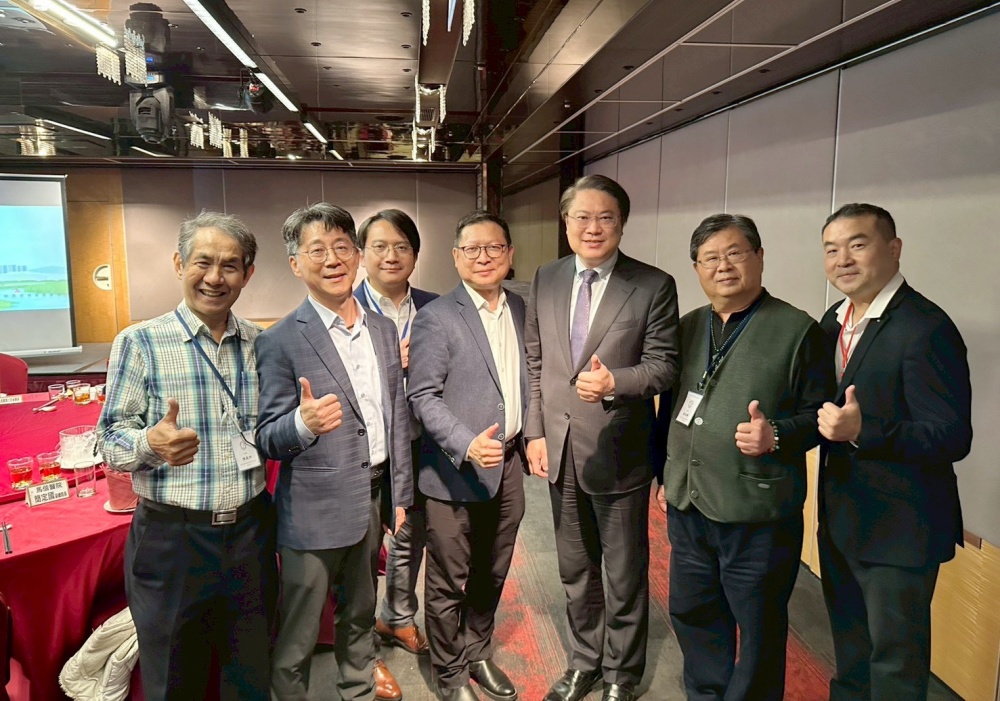 L41YJVUFh59Ds8Rbm0Pi