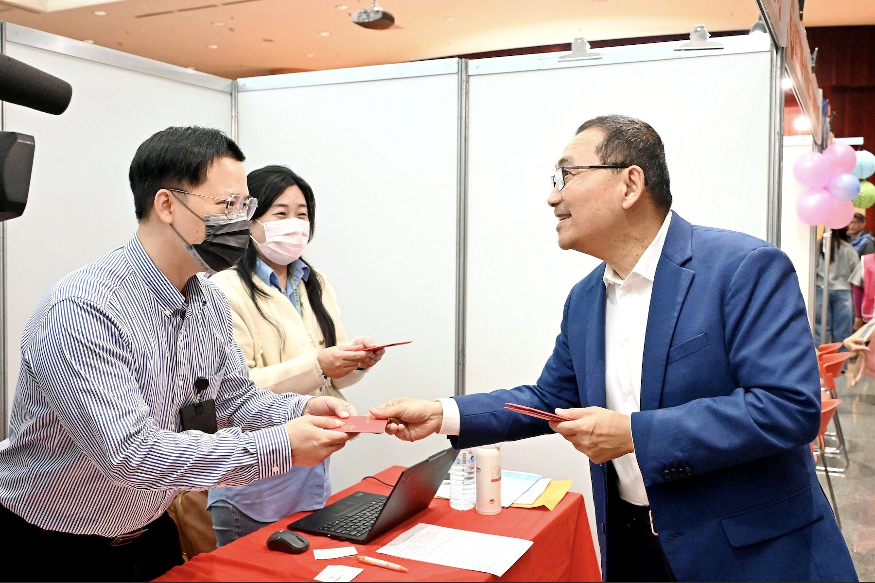 年後轉職潮必看！新北新春就職博覽會釋 1,500 職缺     侯友宜現場發福袋送祝福