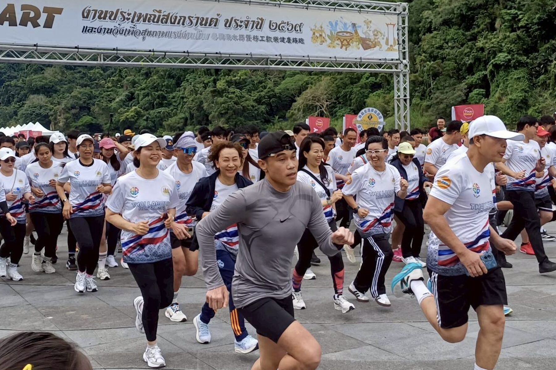 gEeYnm7eQmEM1E6MXFsg