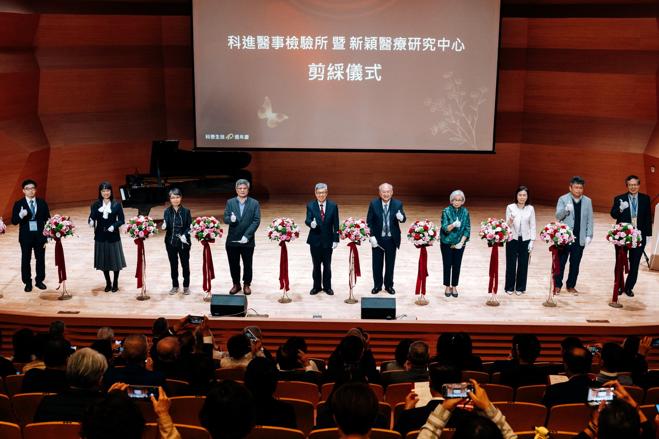 fdakLFaWaS13j0yV60II