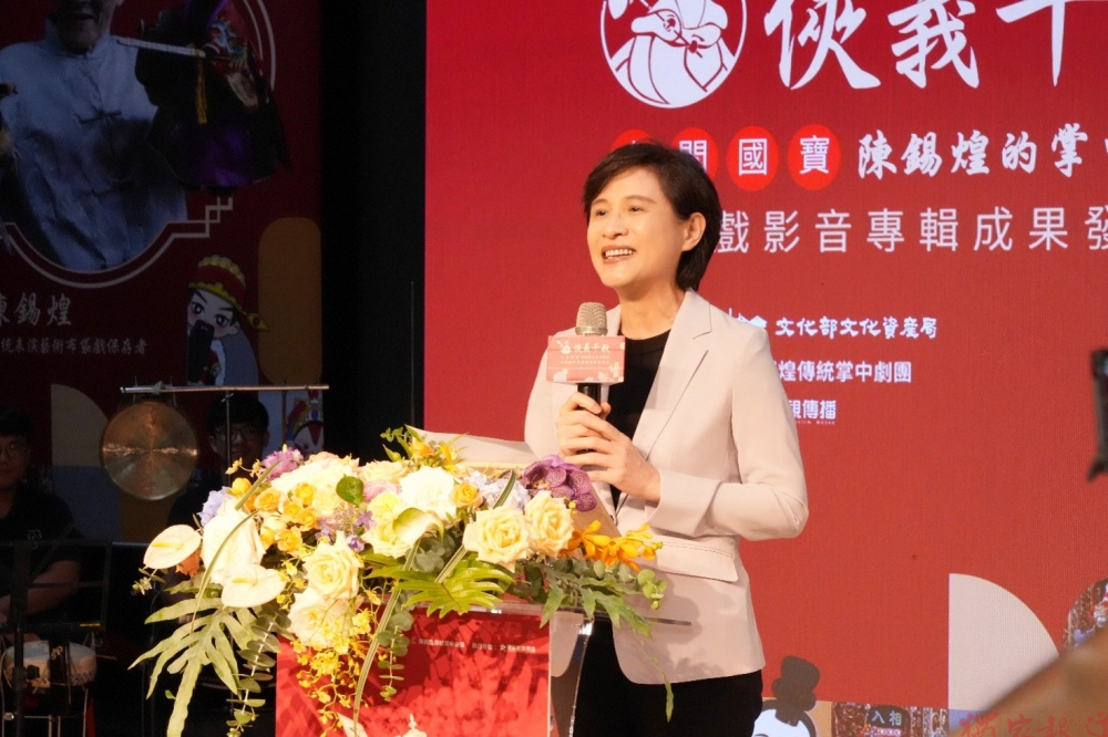 影音/《俠義千秋-人間國寶陳錫煌的掌中情懷》布袋戲完整收錄8齣經典布袋戲成果發表 影音/《俠義千秋-人間國寶陳錫煌的掌中情懷》布袋戲完整收錄8齣經典布袋戲成果發表