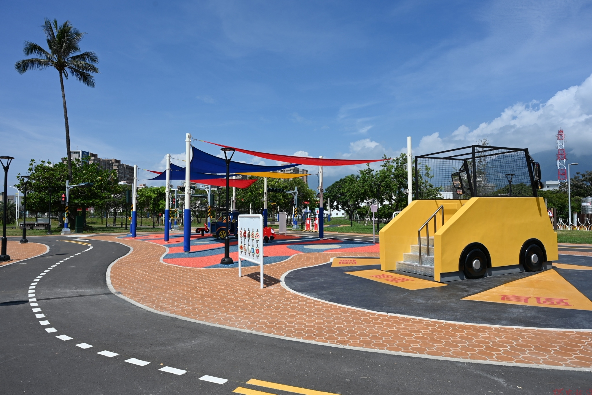 大本交通主題公園開放 花蓮市幼學童搶先體驗 大本交通主題公園開放 花蓮市幼學童搶先體驗