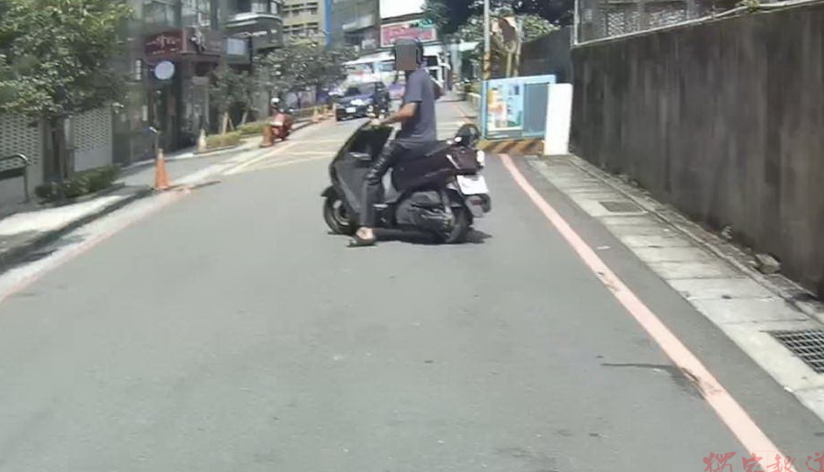 桃園巷弄驚魂 通緝犯揮刀噴辣水襲警 勇警奪刀壓制送辦 桃園巷弄驚魂 通緝犯揮刀噴辣水襲警 勇警奪刀壓制送辦