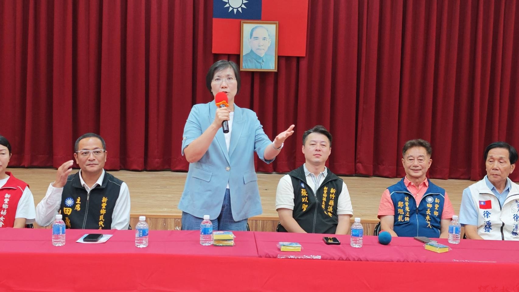 新豐女兒徐欣瑩回娘家 呼籲團結支持黨籍參選同志 新豐女兒徐欣瑩回娘家 呼籲團結支持黨籍參選同志