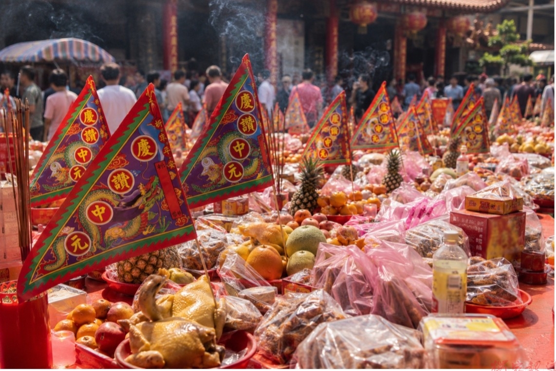 普渡別只拜乖乖!職場求吉利新寵「台酒黑麥汁」:這罐代表「黑馬大賣」 普渡別只拜乖乖!職場求吉利新寵「台酒黑麥汁」:這罐代表「黑馬大賣」
