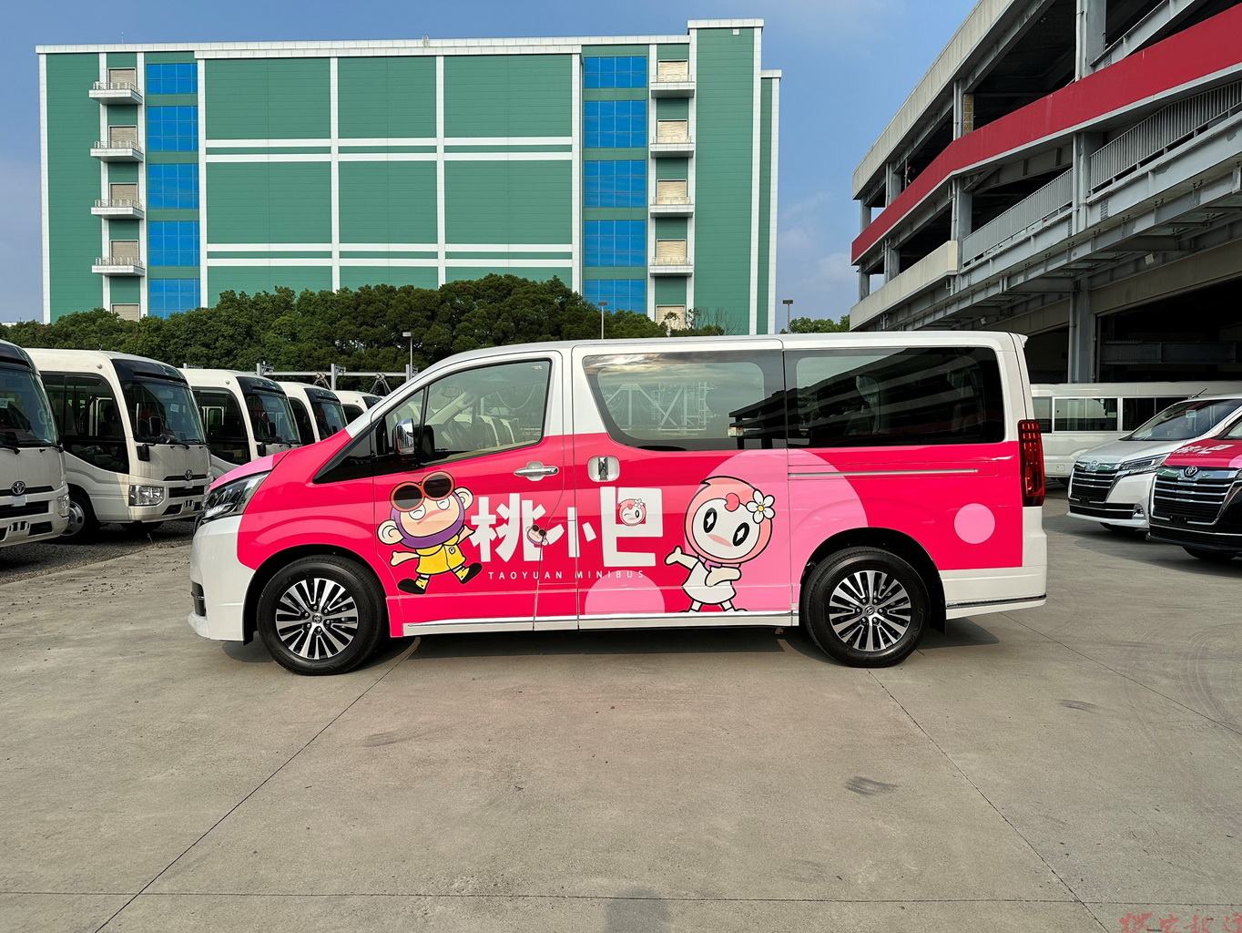桃小巴首進楊梅區 5條串聯車站校園及社區生活圈 桃小巴首進楊梅區 5條串聯車站校園及社區生活圈