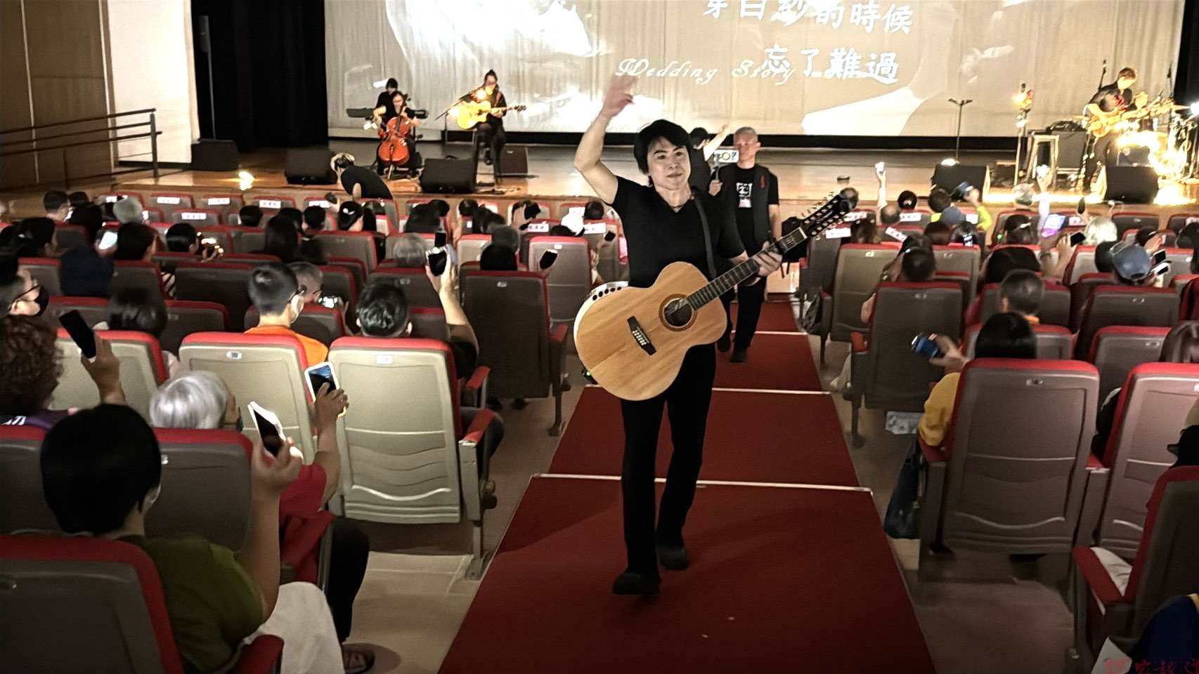 搖滾與文學交織的生命對話! 玫瑰墓樂團埔里藝文中心感動演出 搖滾與文學交織的生命對話! 玫瑰墓樂團埔里藝文中心感動演出