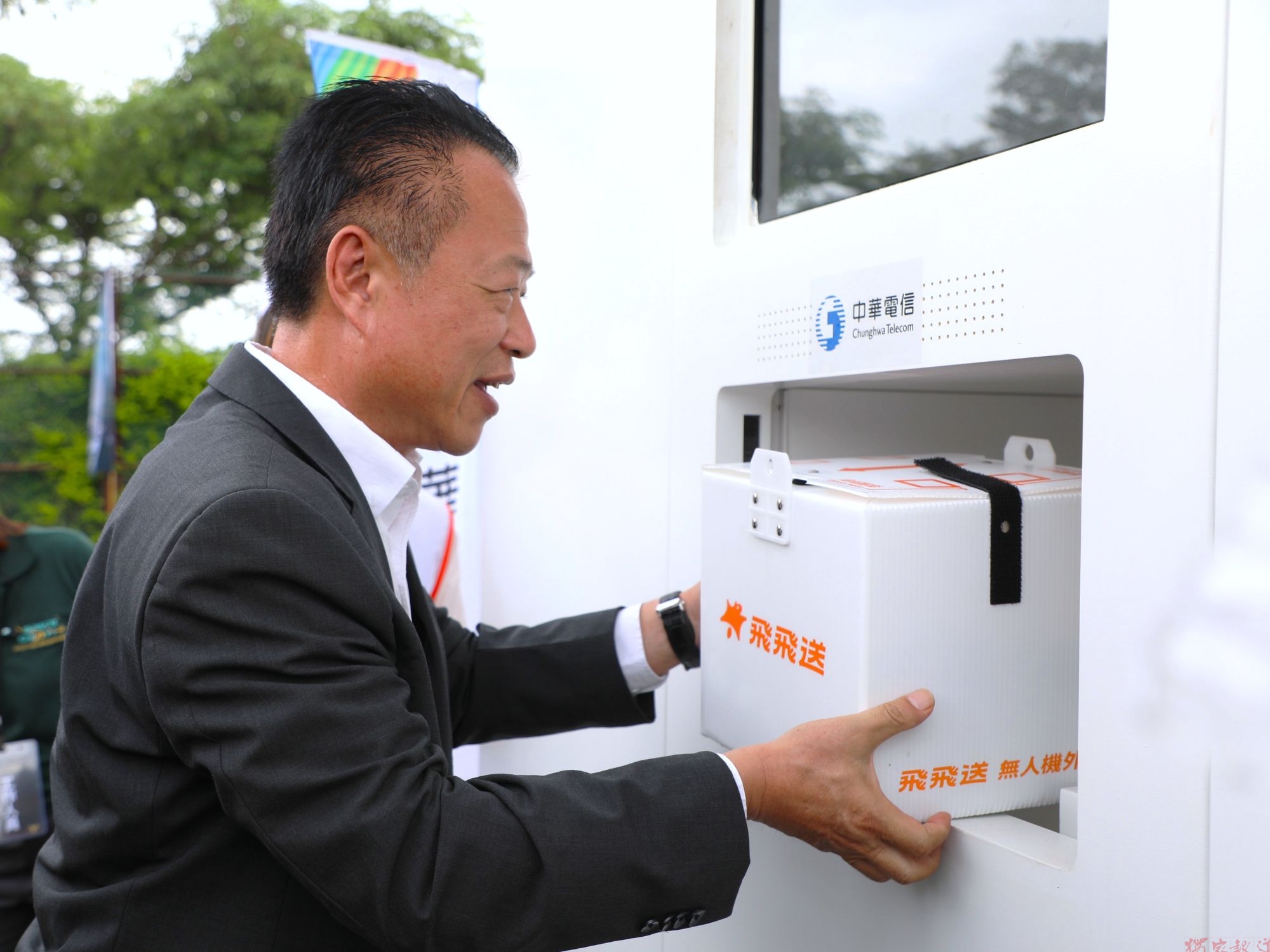 無人機送貨不再只是想像 嘉義亞創完成近1200件配送驗證 無人機送貨不再只是想像 嘉義亞創完成近1200件配送驗證